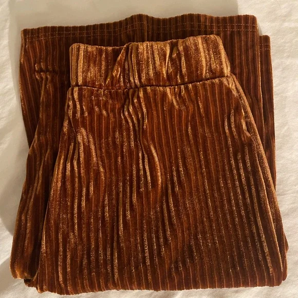 SHEIN Velvet Flared Pants in Brown 🤎 🧡 - Picture 3 of 3
